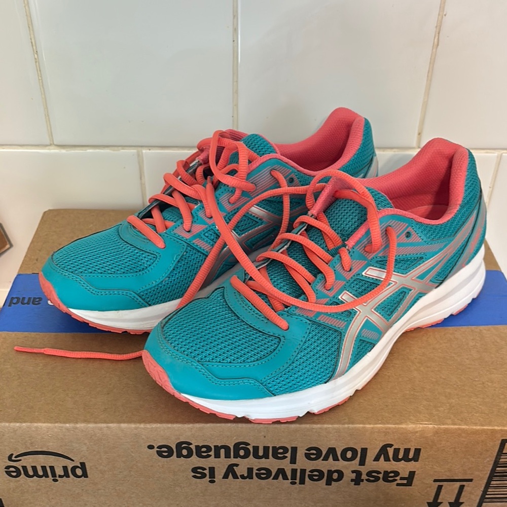 ASICS Running Tennis Shoes Size 9